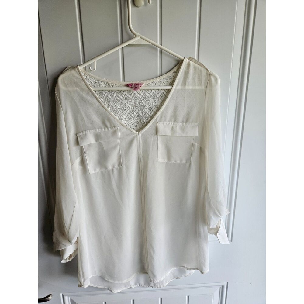 Junior's blouse